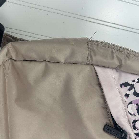Reebok Beige & Pink Logo Backpack – Adjustable Straps, Casual Everyday Bag - Picture 10 of 12